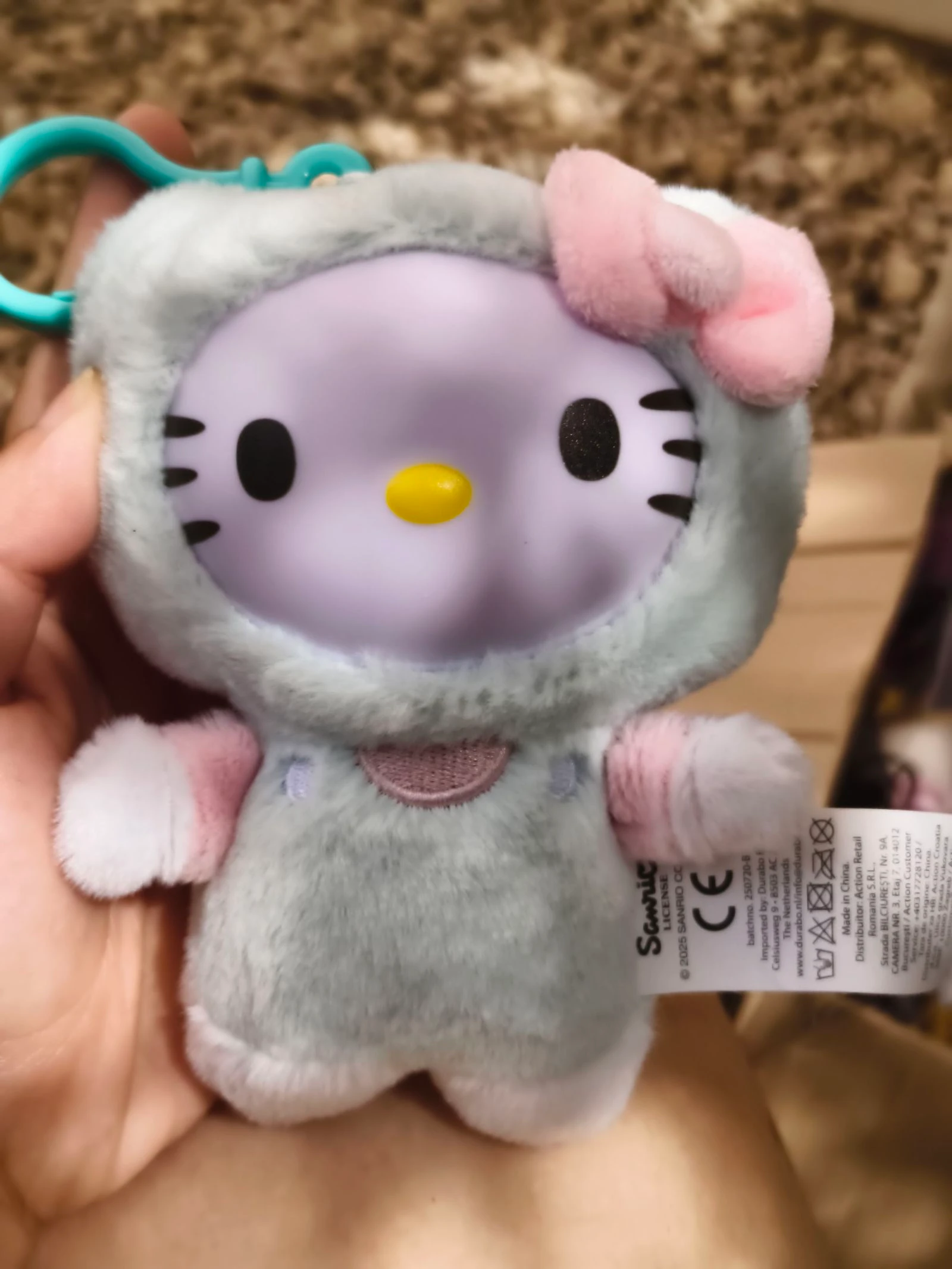 peluche Hello Kitty Sanrio disfraz menta